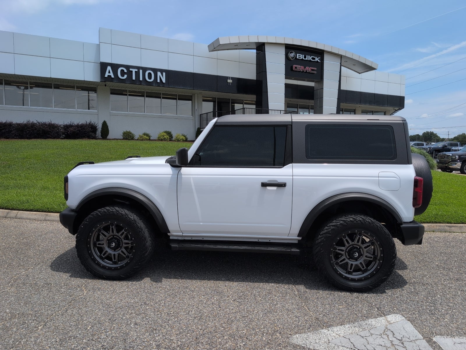 2021 Ford Bronco Base