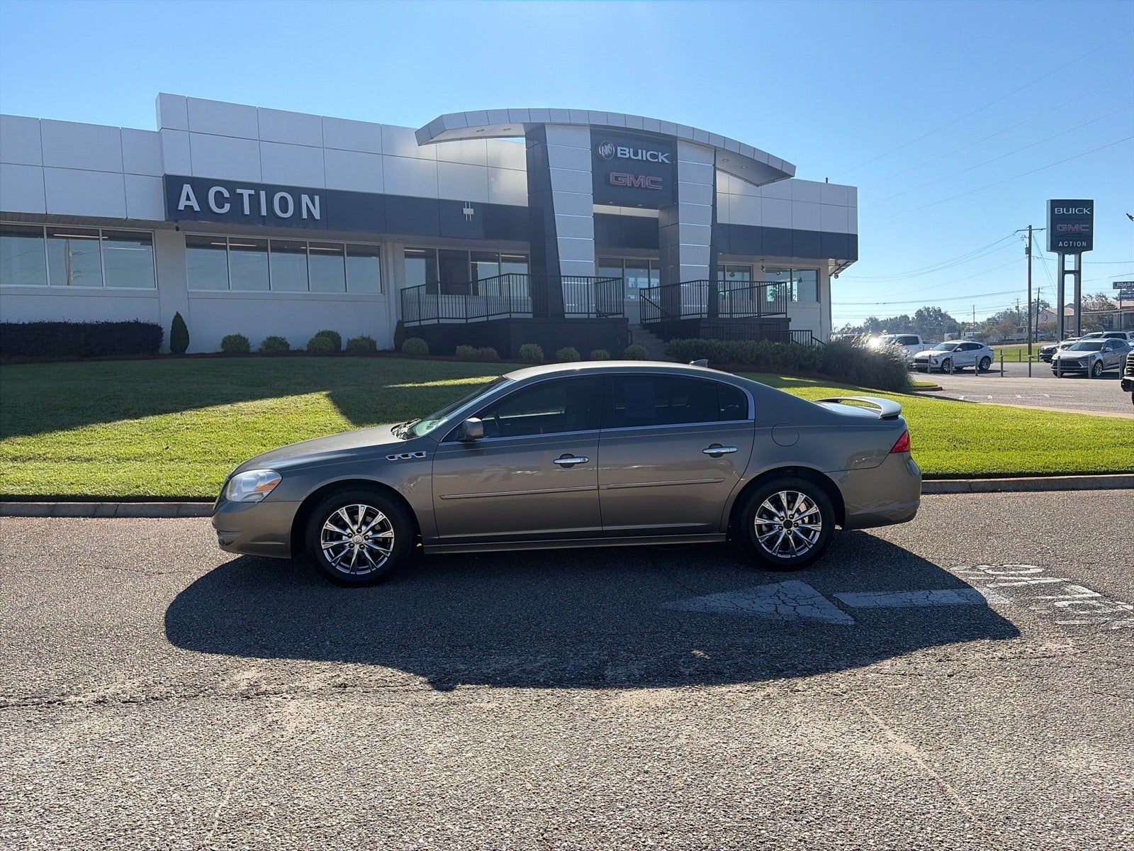 Used 2011 Buick Lucerne CXL Premium with VIN 1G4HJ5EM4BU131206 for sale in Dothan, AL