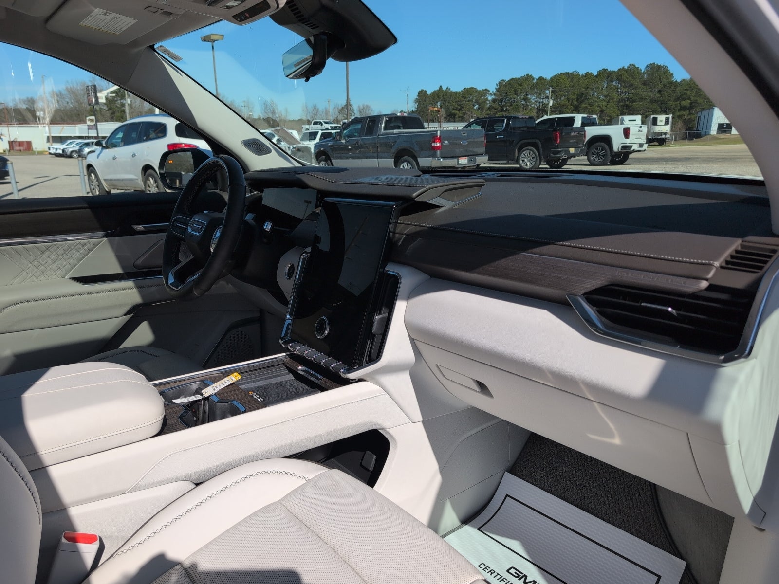 2024 GMC Acadia Denali