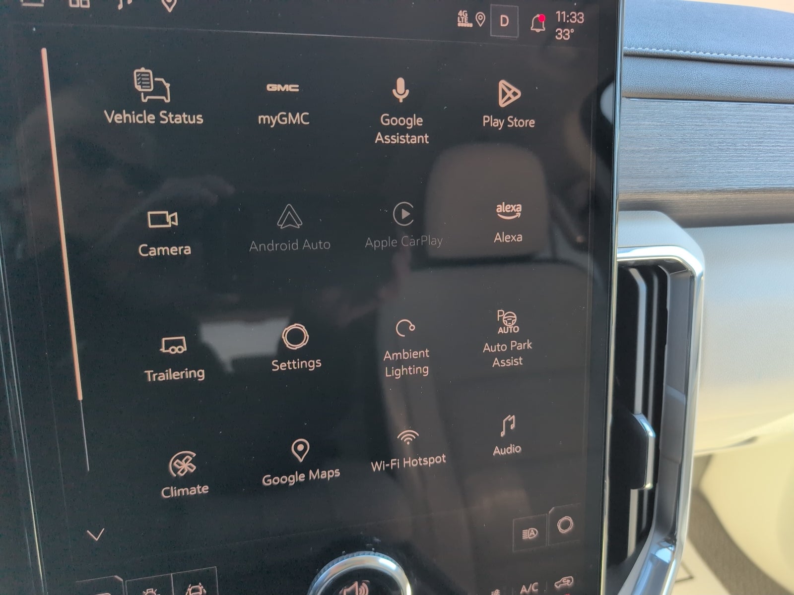 2024 GMC Acadia Denali