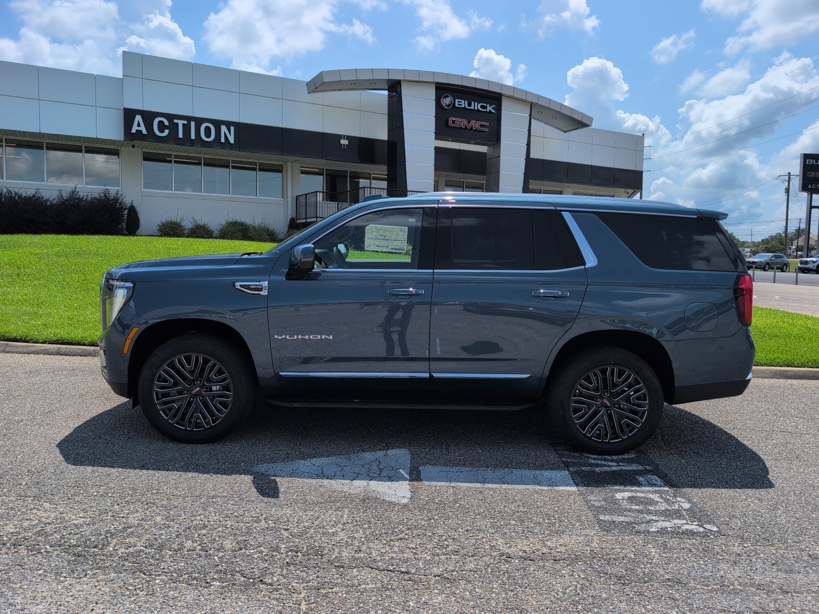 2026 GMC Yukon Elevation