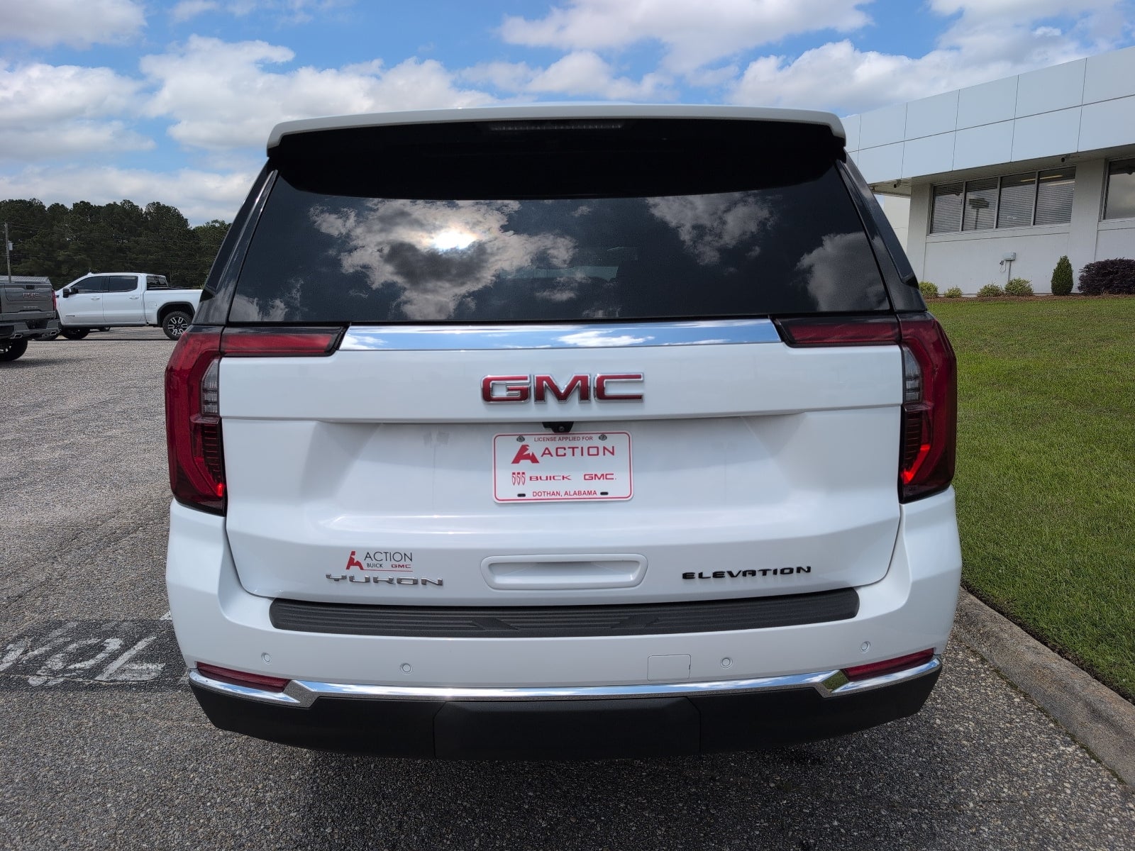 2026 GMC Yukon XL Elevation