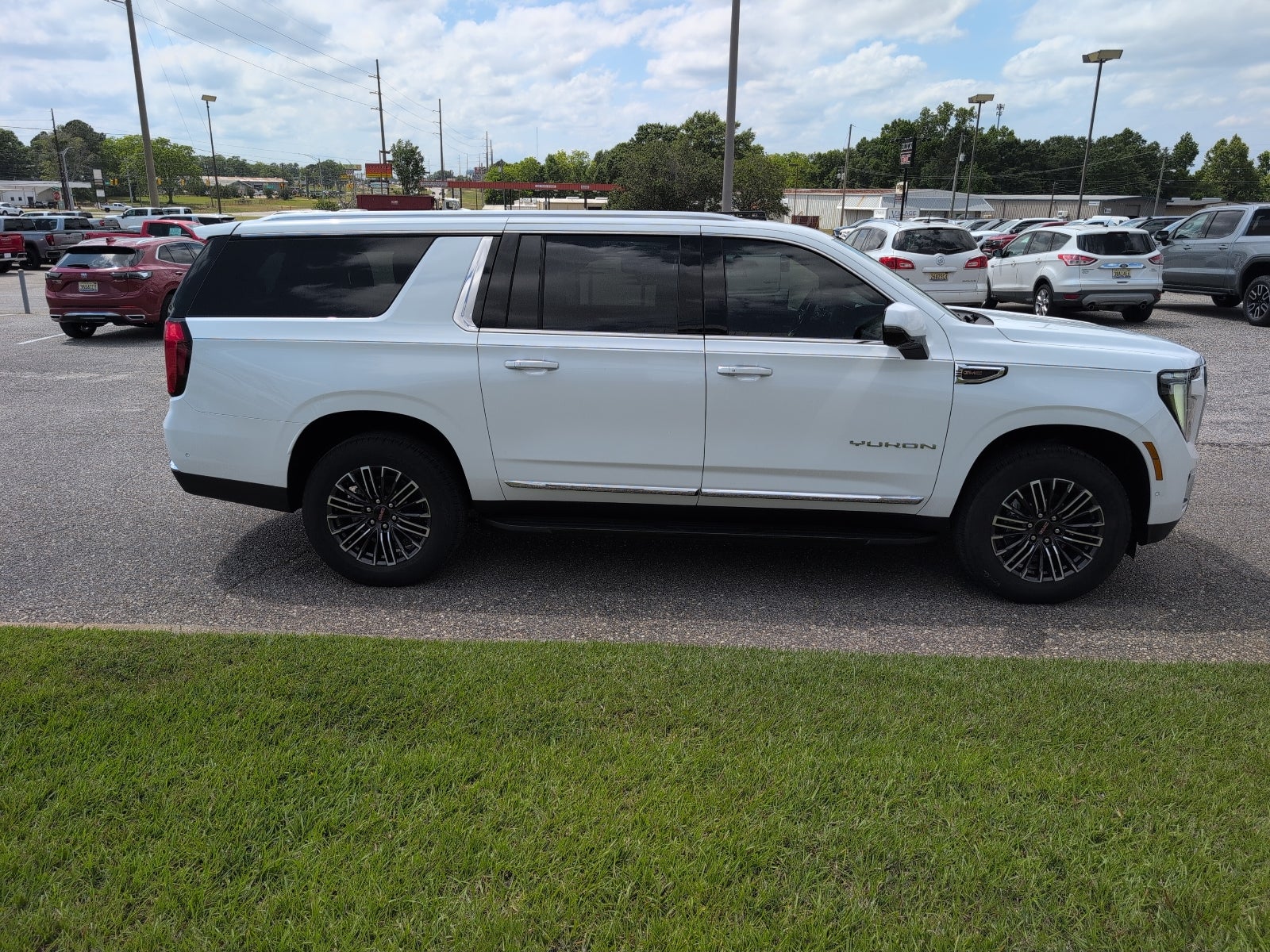 2026 GMC Yukon XL Elevation
