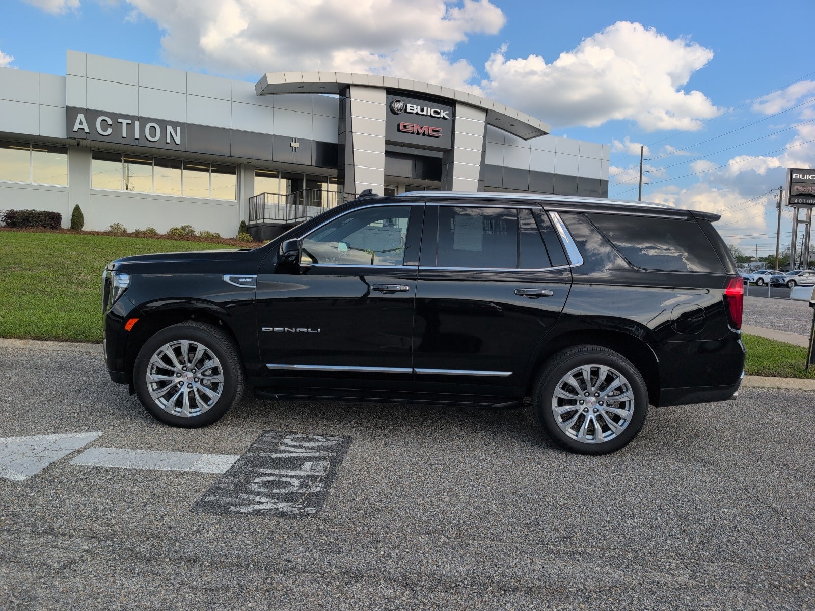 2024 GMC Yukon Denali