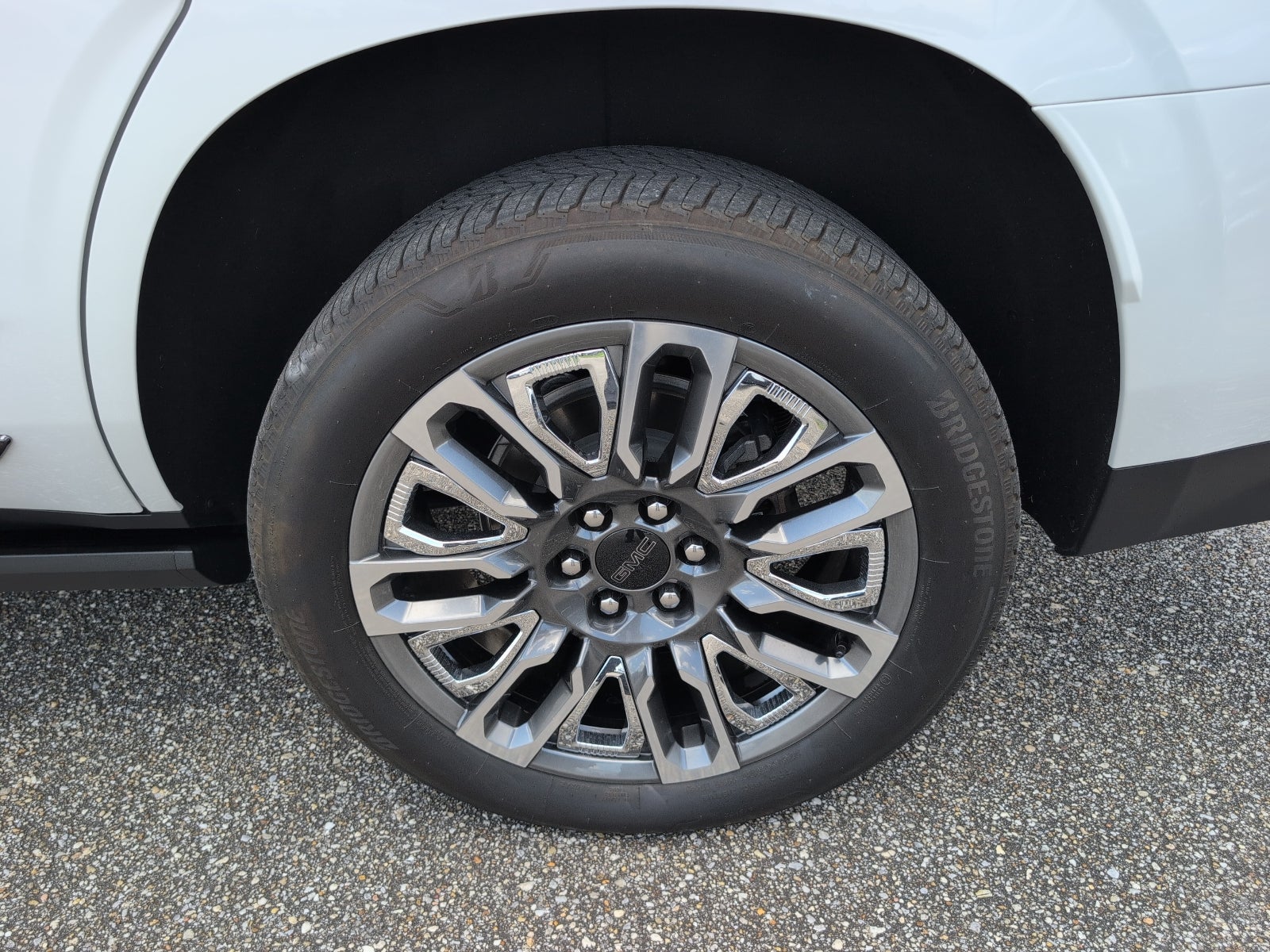 2023 GMC Yukon Denali Ultimate