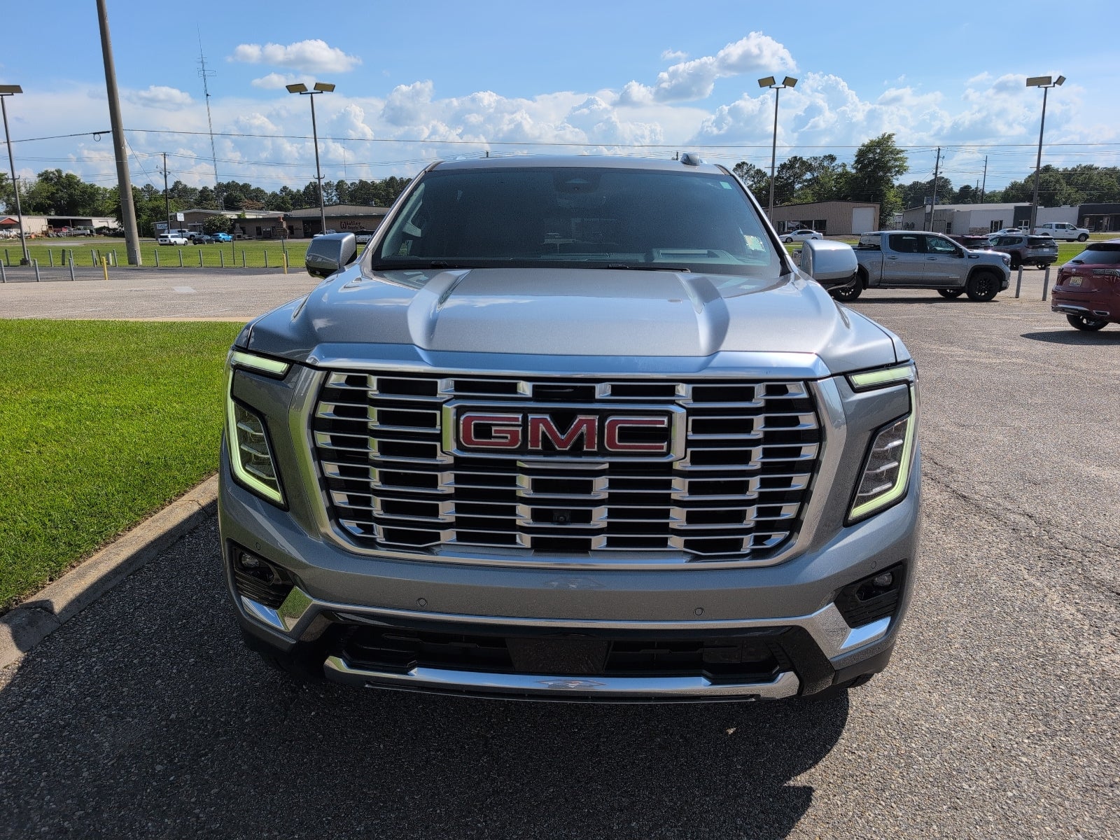 2025 GMC Yukon Denali AWD's photo