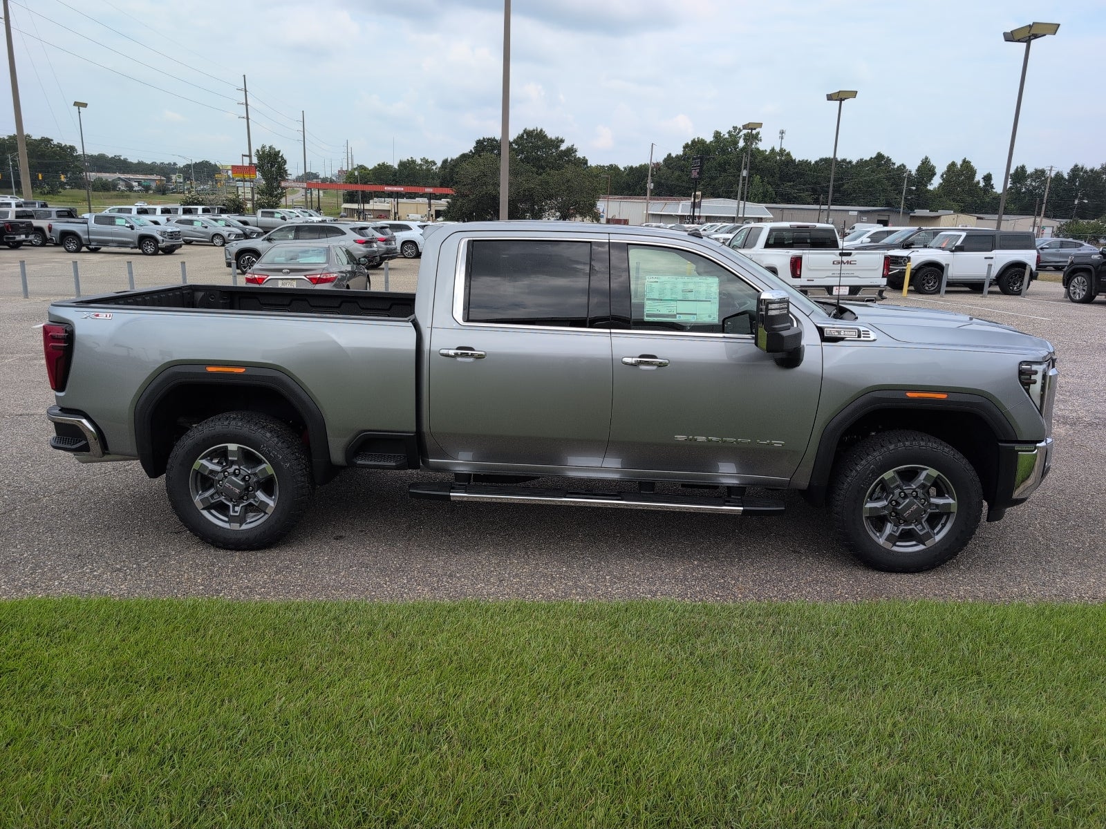 2026 GMC Sierra 2500 HD SLT