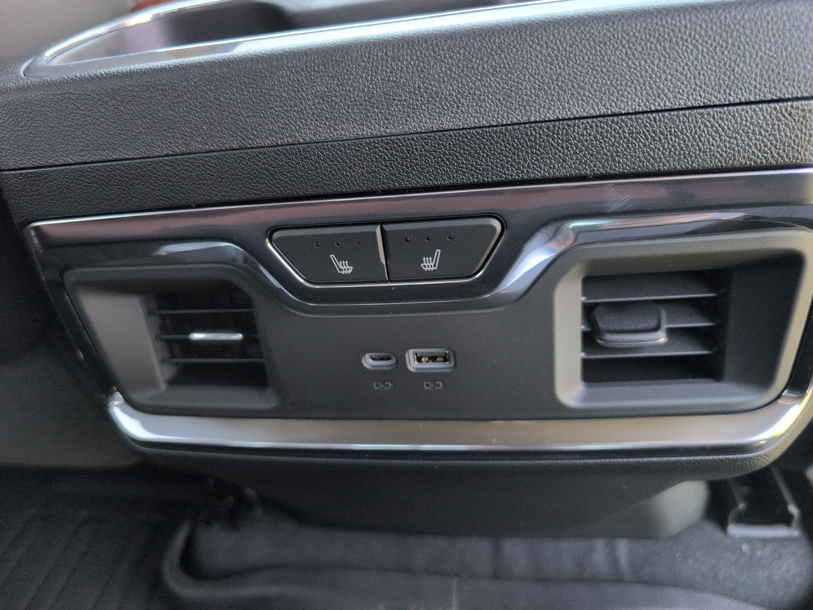 2026 GMC Sierra 2500HD Denali Ultimate - Photo 17