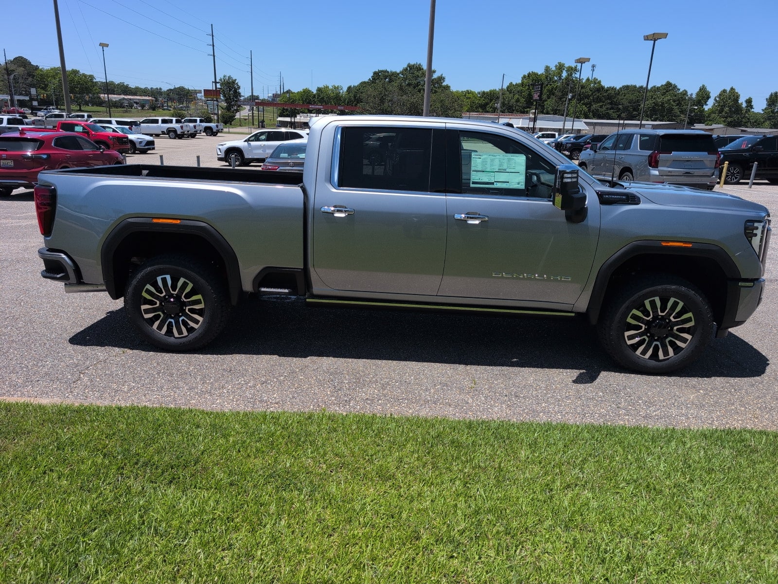 2026 GMC Sierra 2500HD Denali Ultimate - Photo 8