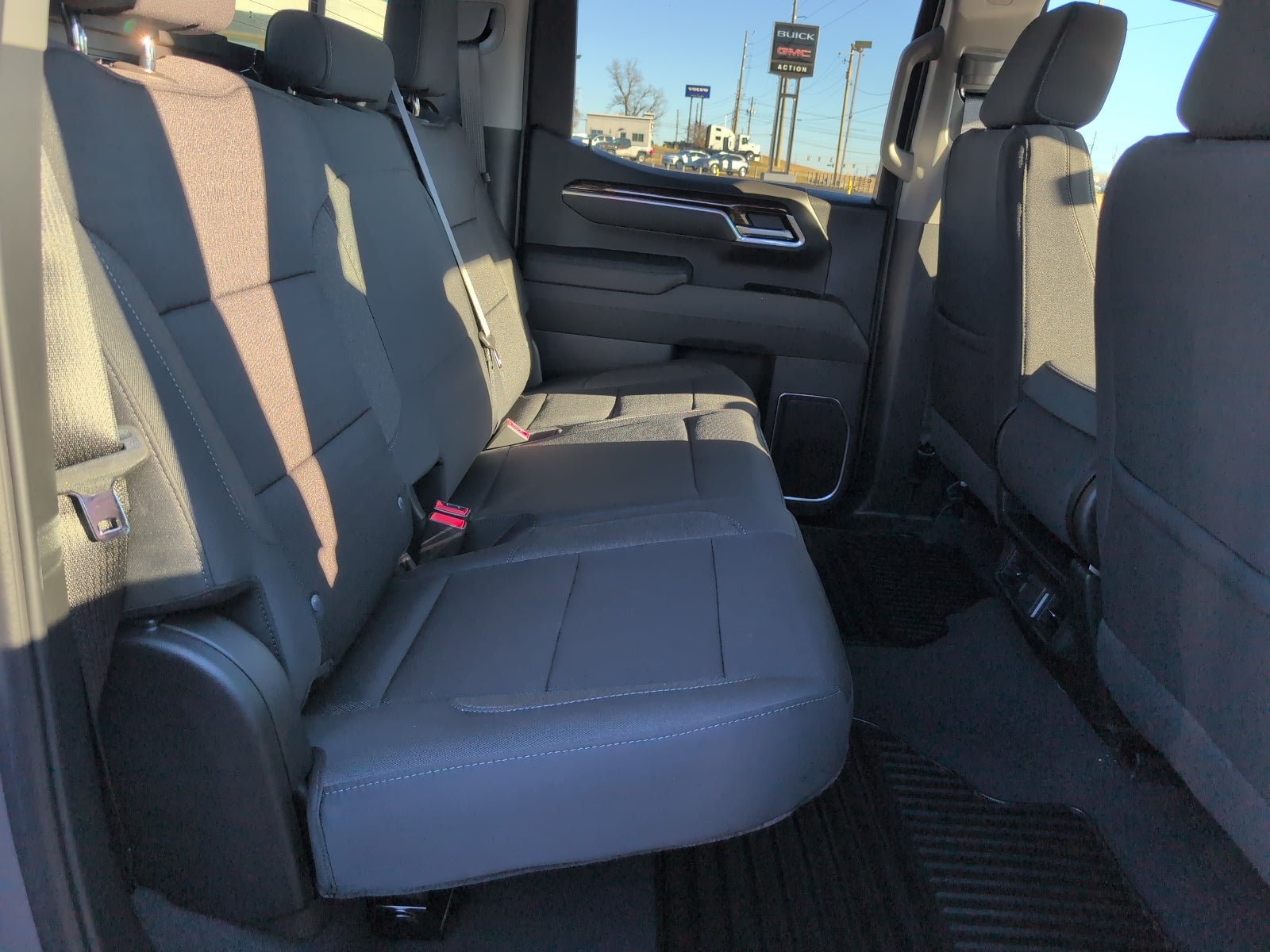 2025 GMC Sierra 1500 SLE