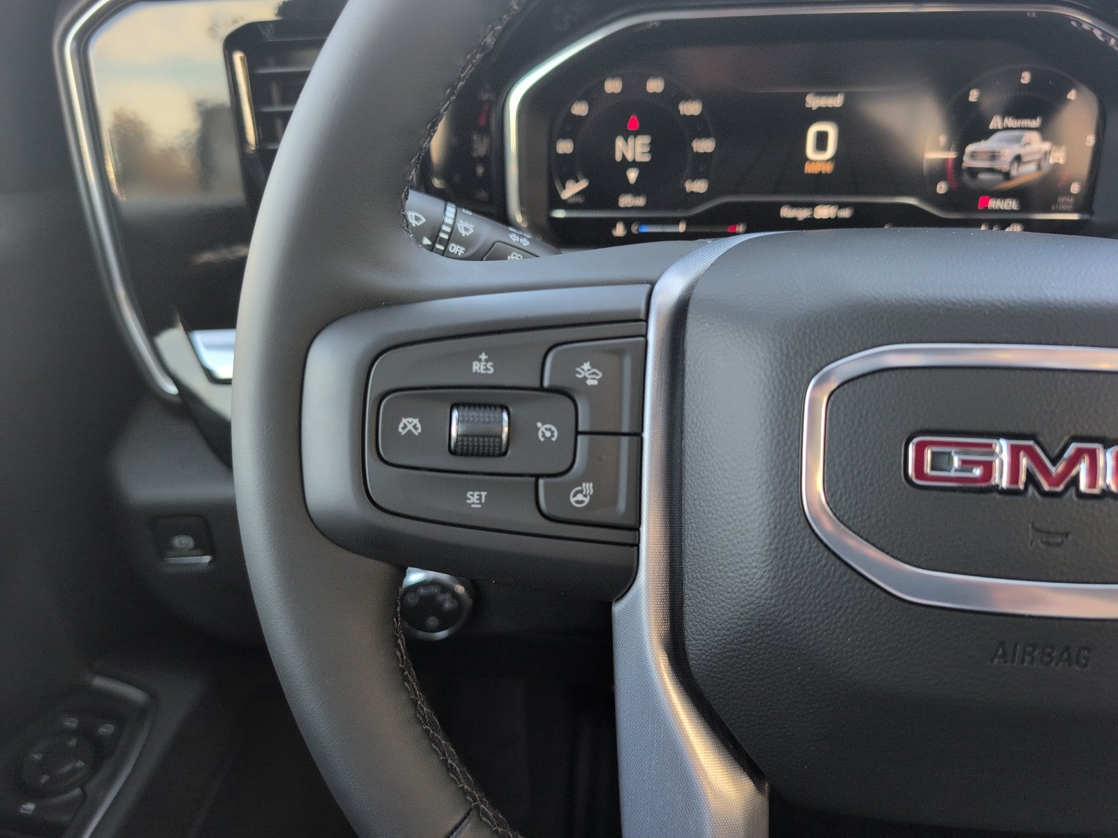 2025 GMC Sierra 1500 SLE