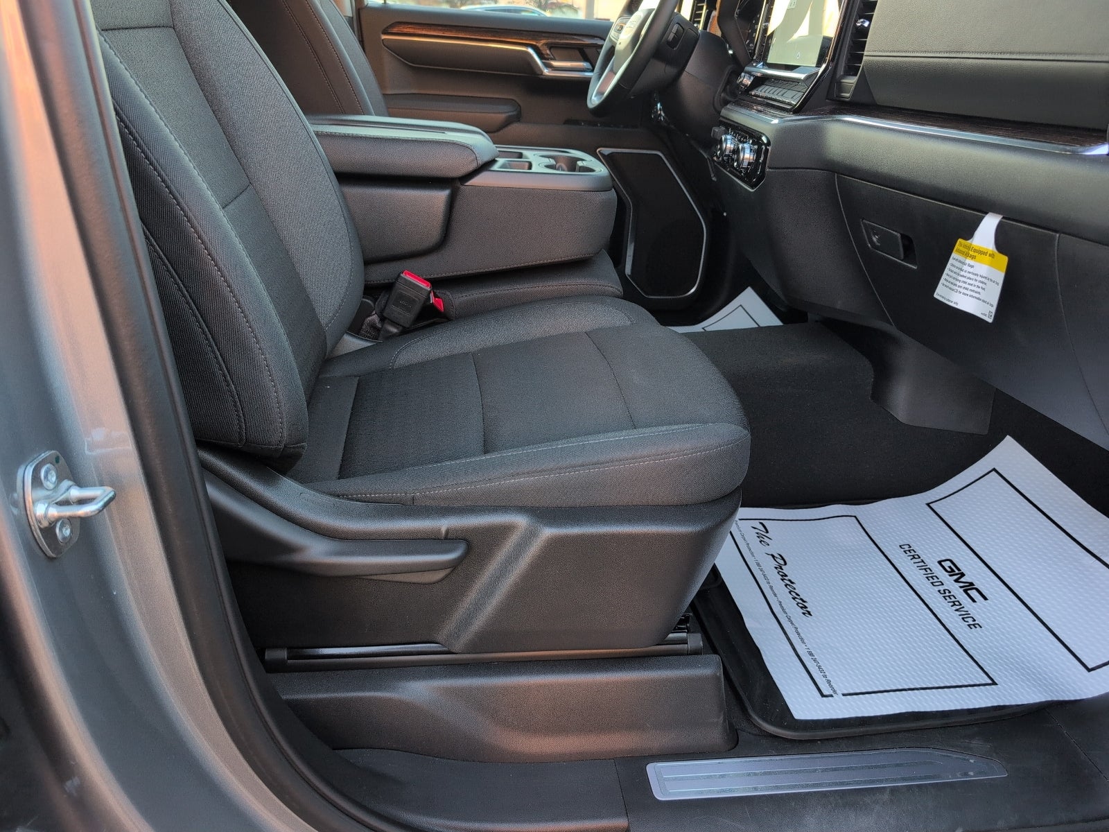 2025 GMC Sierra 1500 SLE