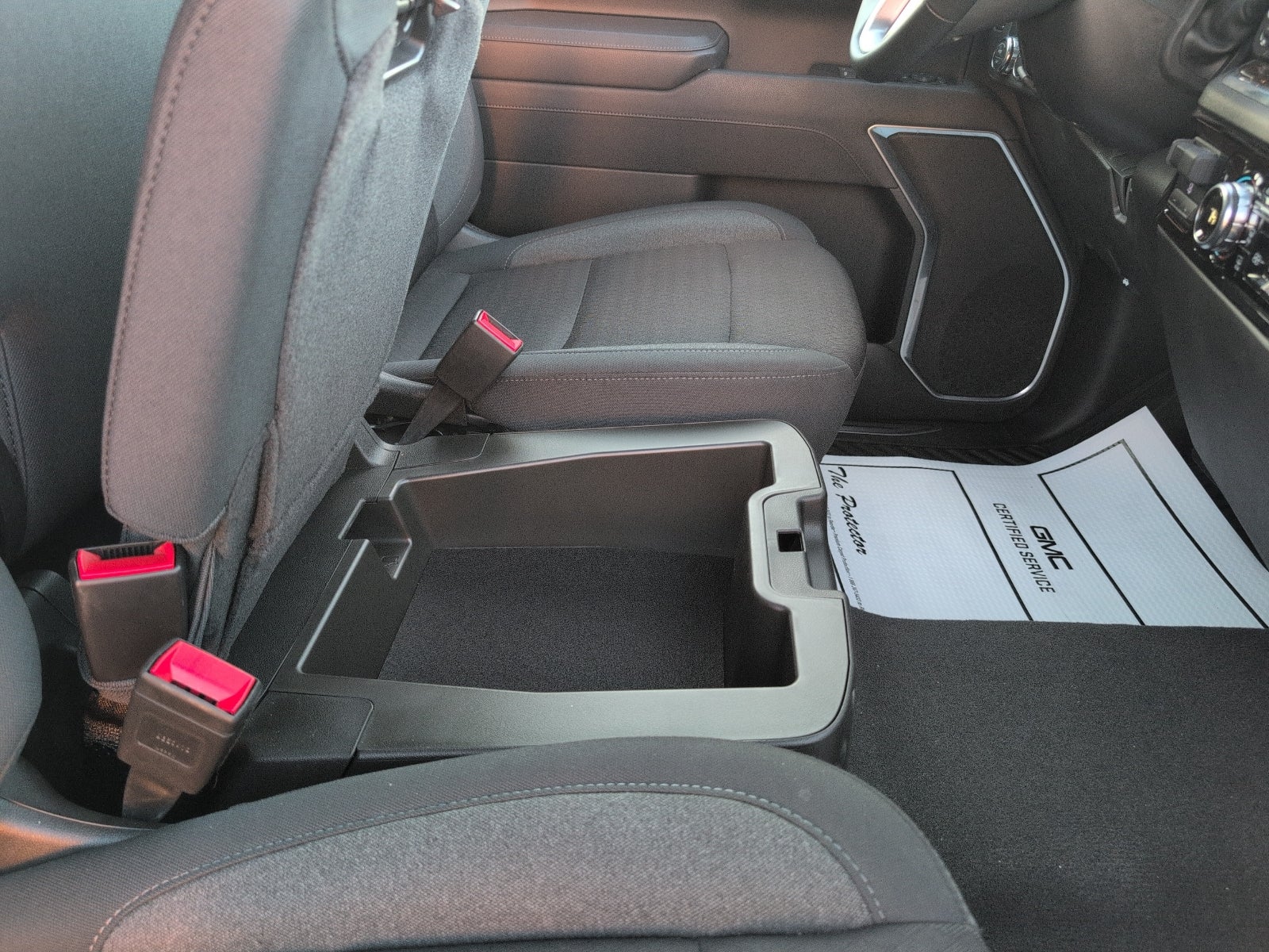 2025 GMC Sierra 1500 SLE