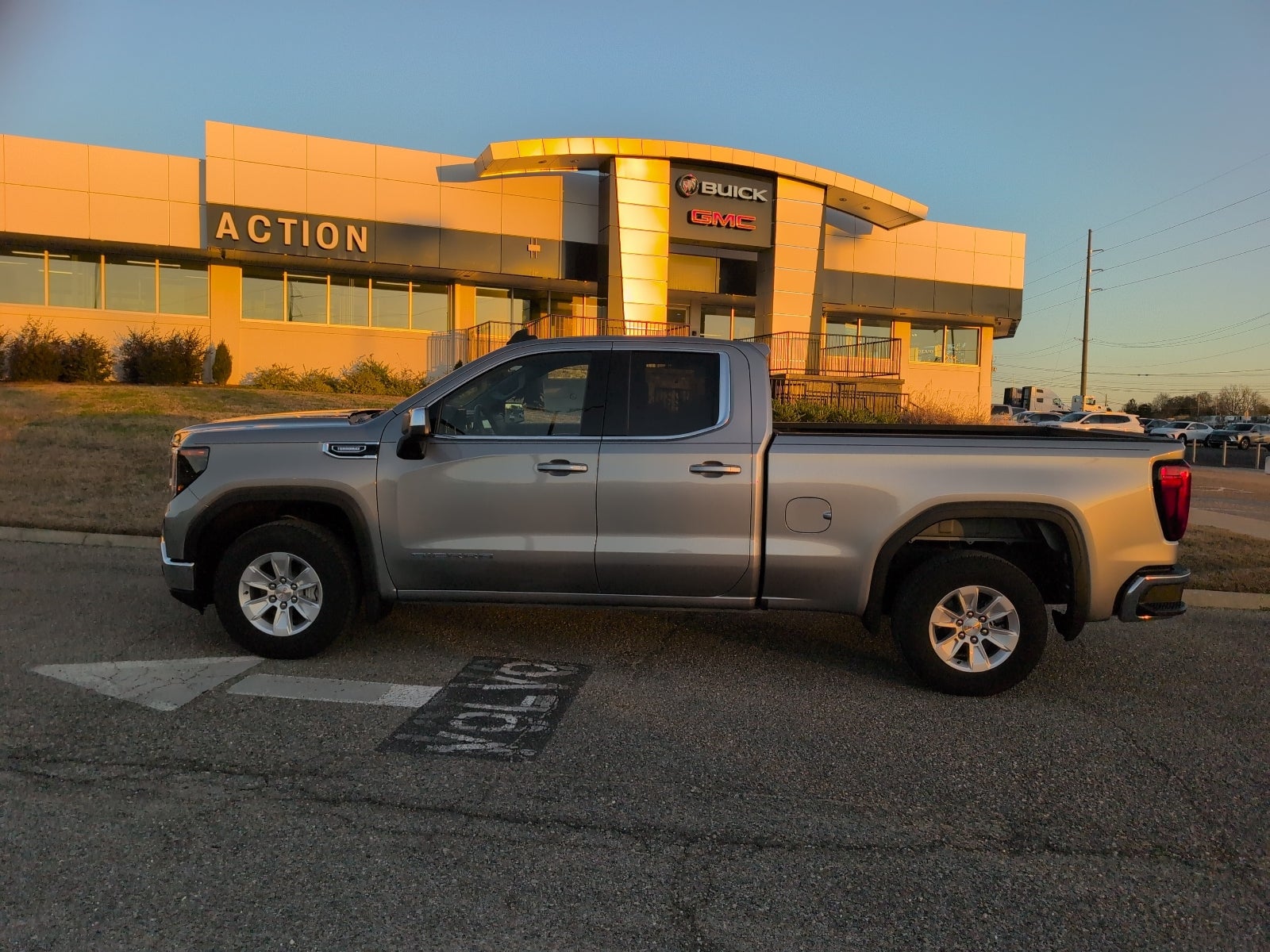 2025 GMC Sierra 1500 SLE
