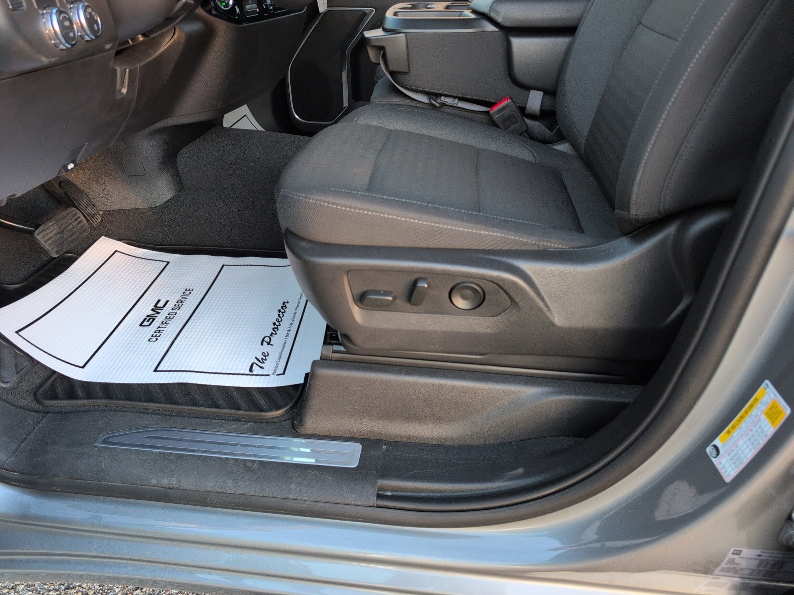 2025 GMC Sierra 1500 SLE