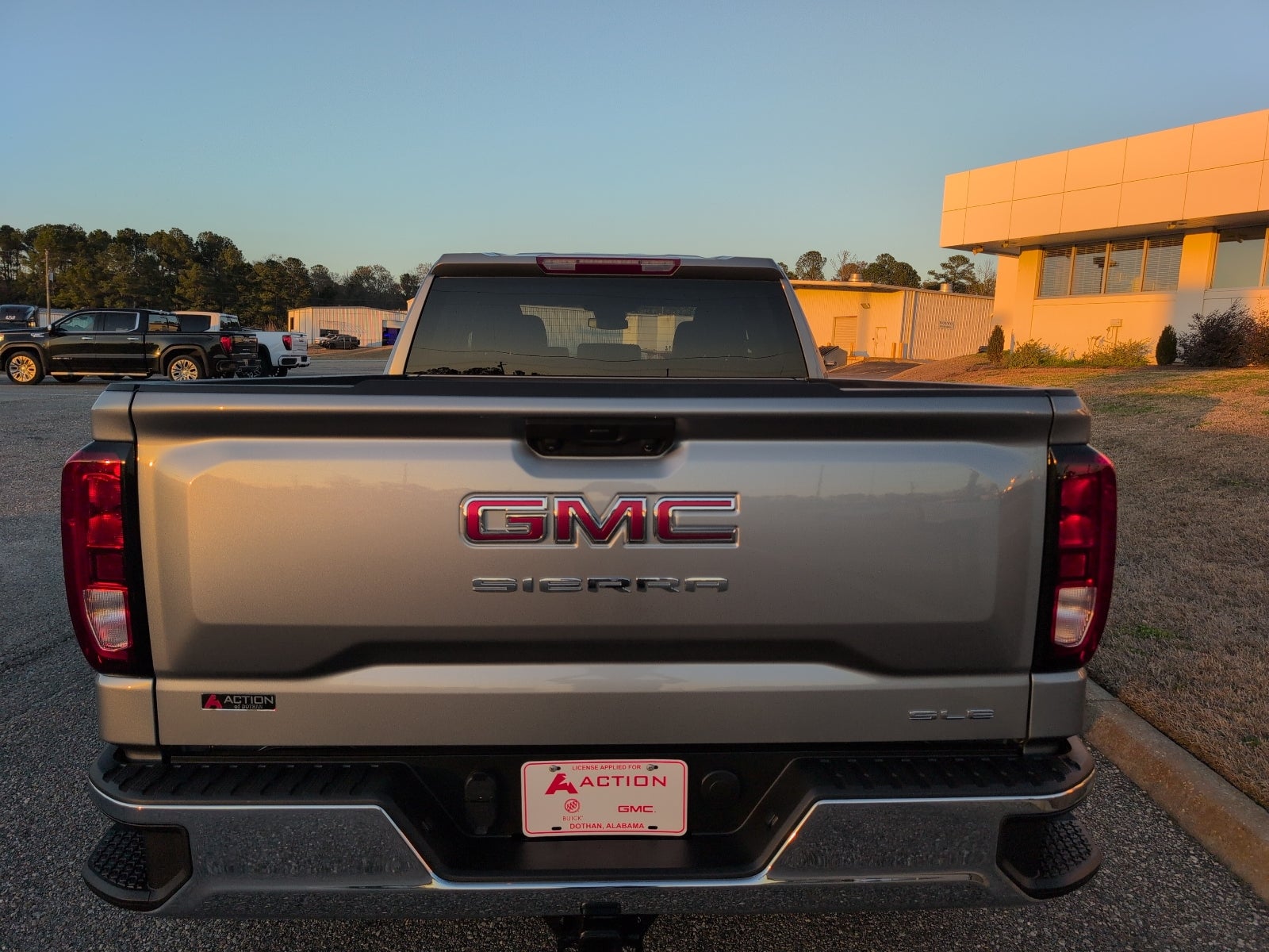 2025 GMC Sierra 1500 SLE