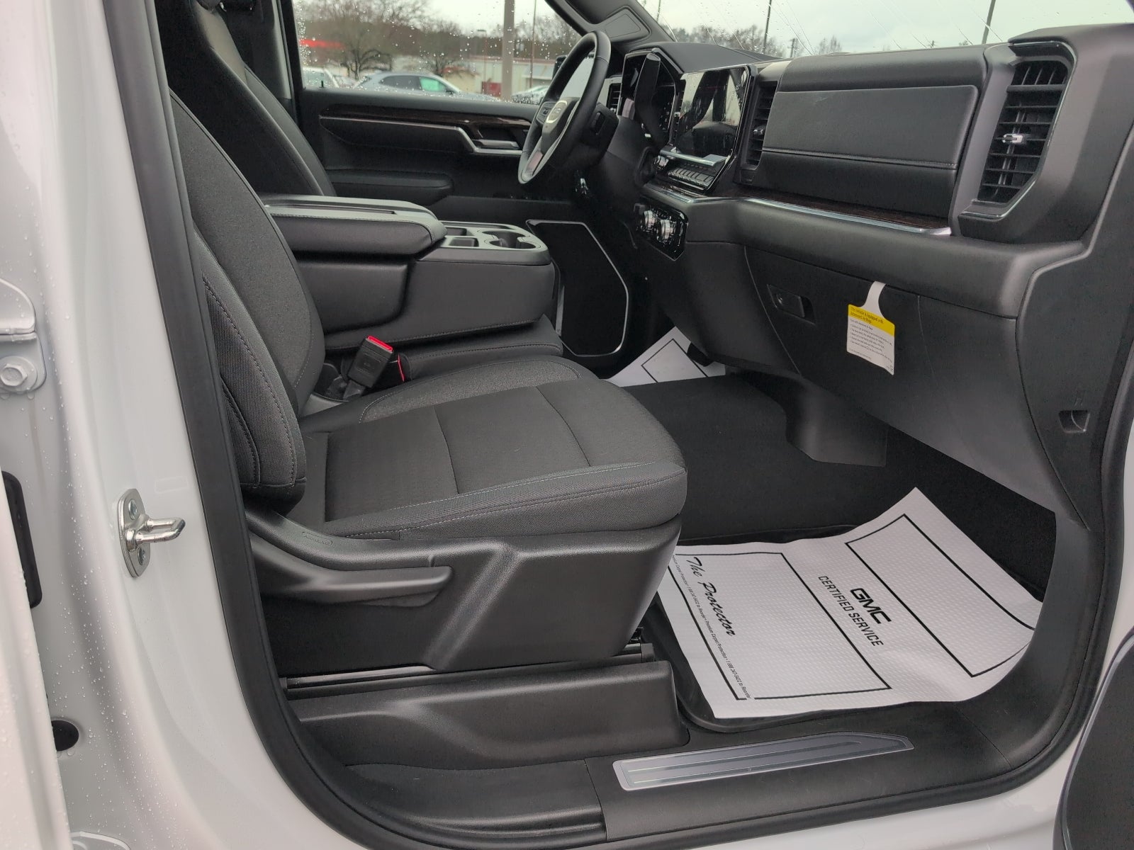 2025 GMC Sierra 1500 SLE