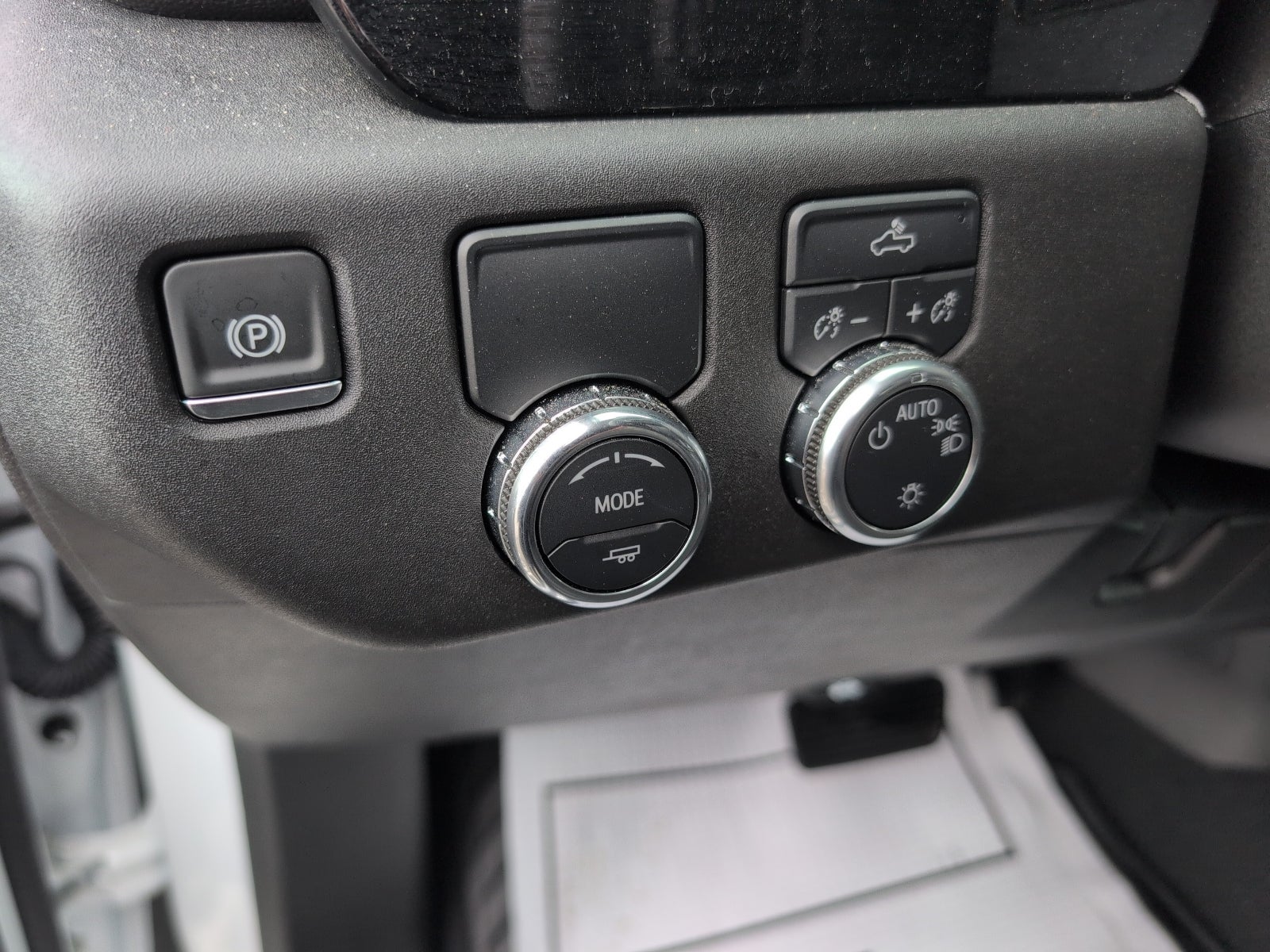 2025 GMC Sierra 1500 SLE