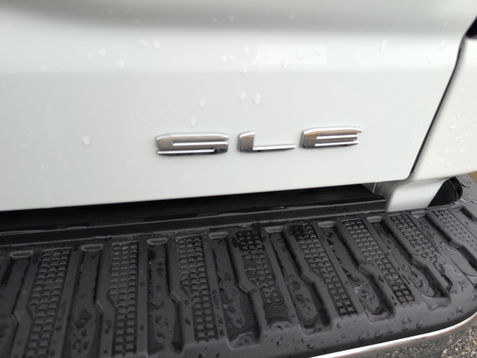 2025 GMC Sierra 1500 SLE