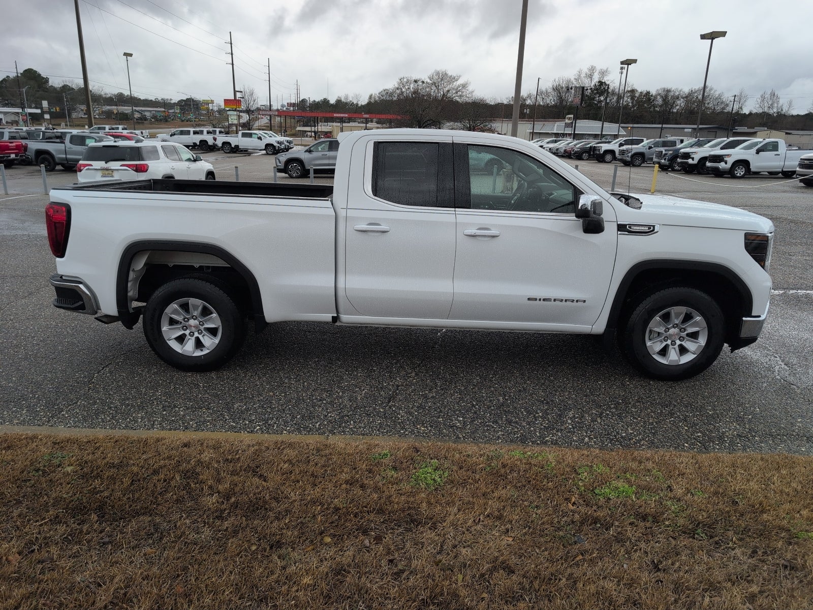 2025 GMC Sierra 1500 SLE