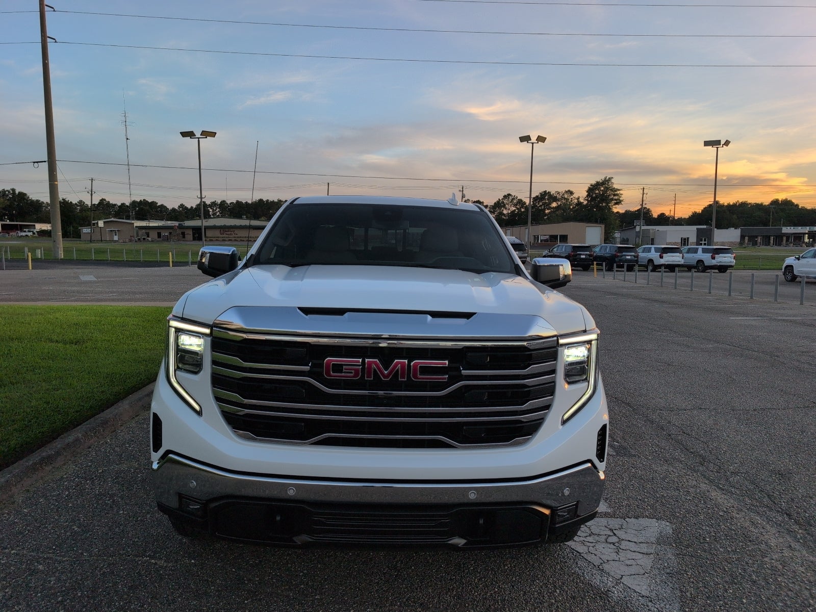 2026 GMC Sierra 1500 SLT - Photo 1