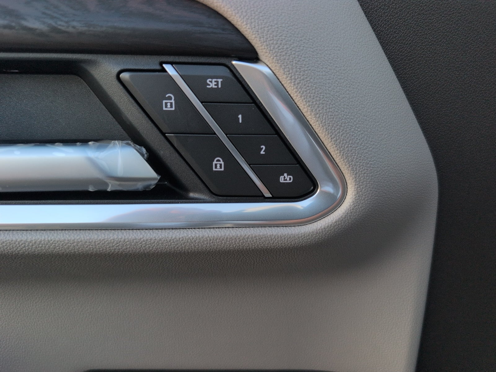 2026 GMC Sierra 1500 SLT - Photo 25
