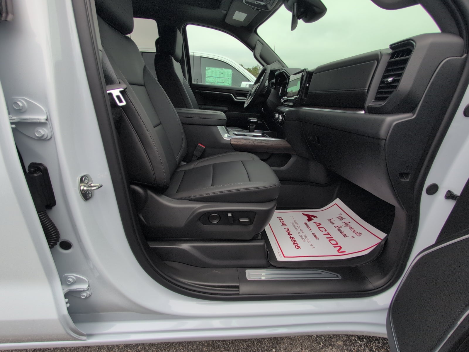 2026 GMC Sierra 1500 SLT - Photo 15