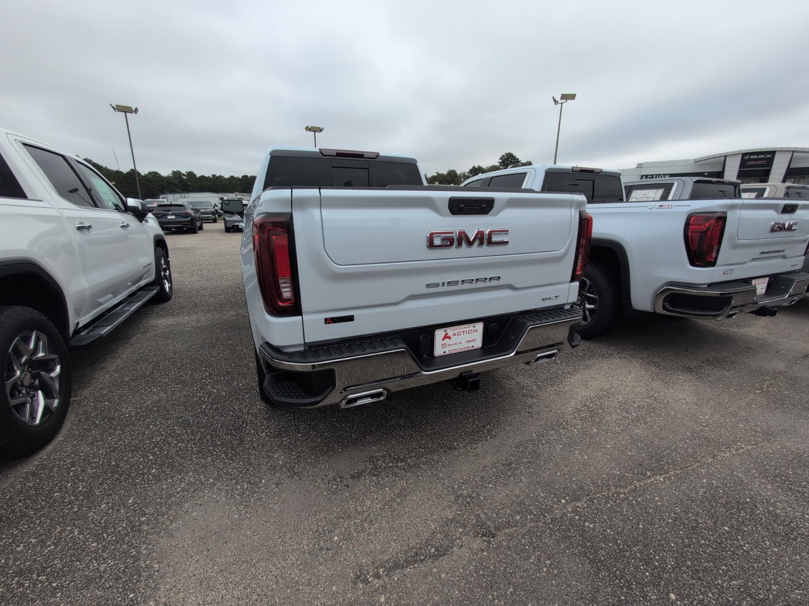 2026 GMC Sierra 1500 SLT - Photo 6