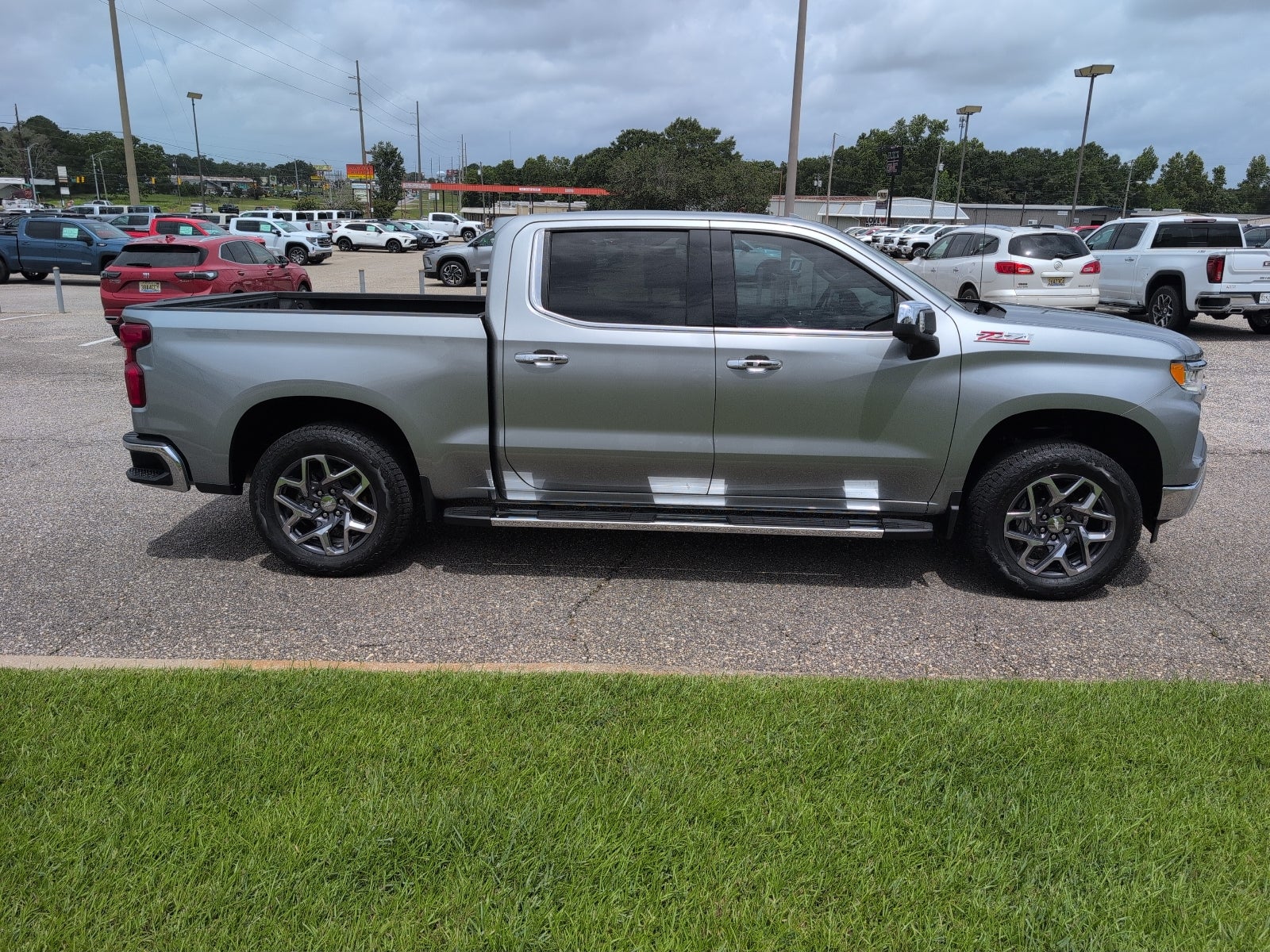 2024 Chevrolet Silverado 1500 LTZ