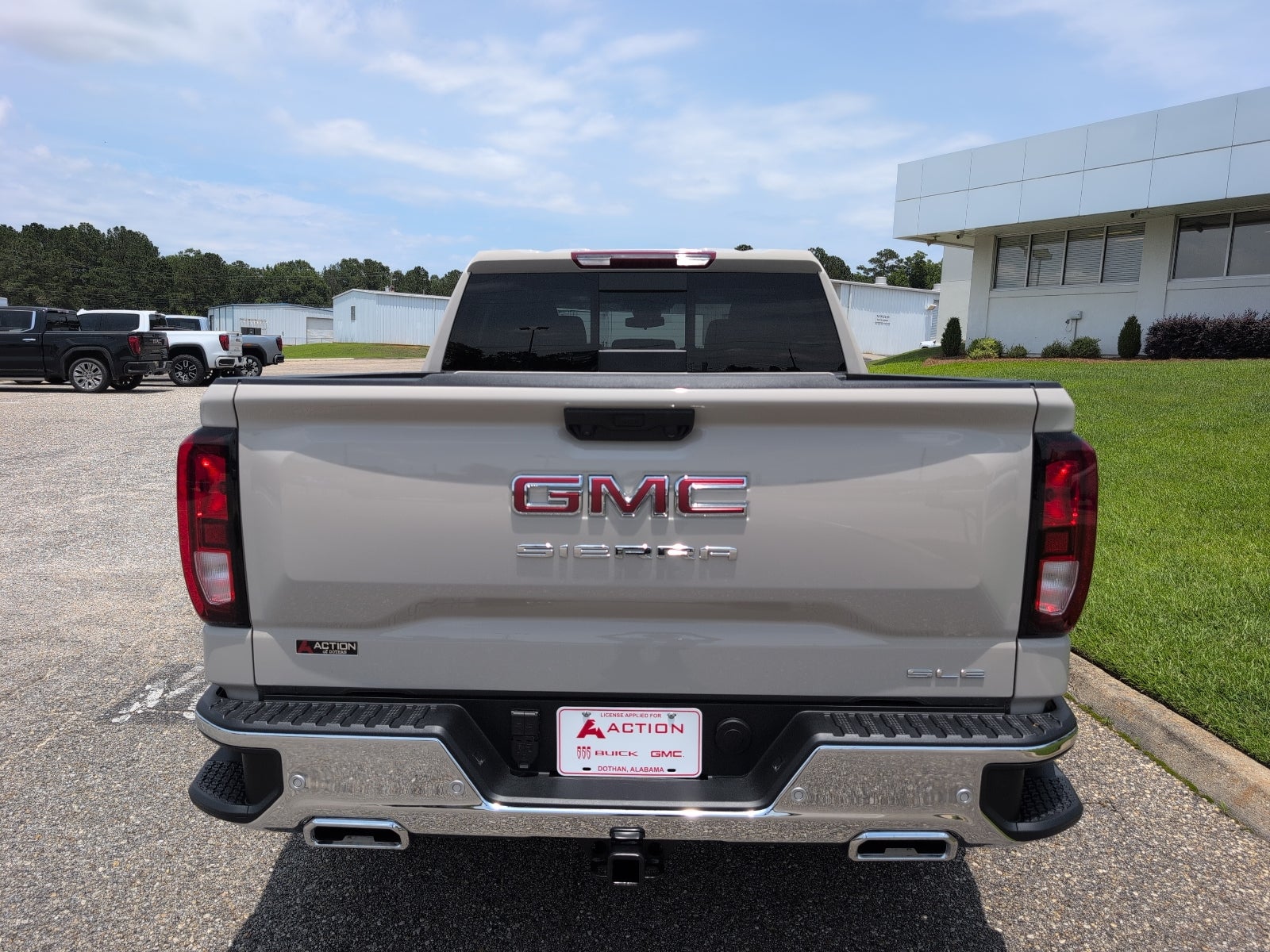 2026 GMC Sierra 1500 SLE