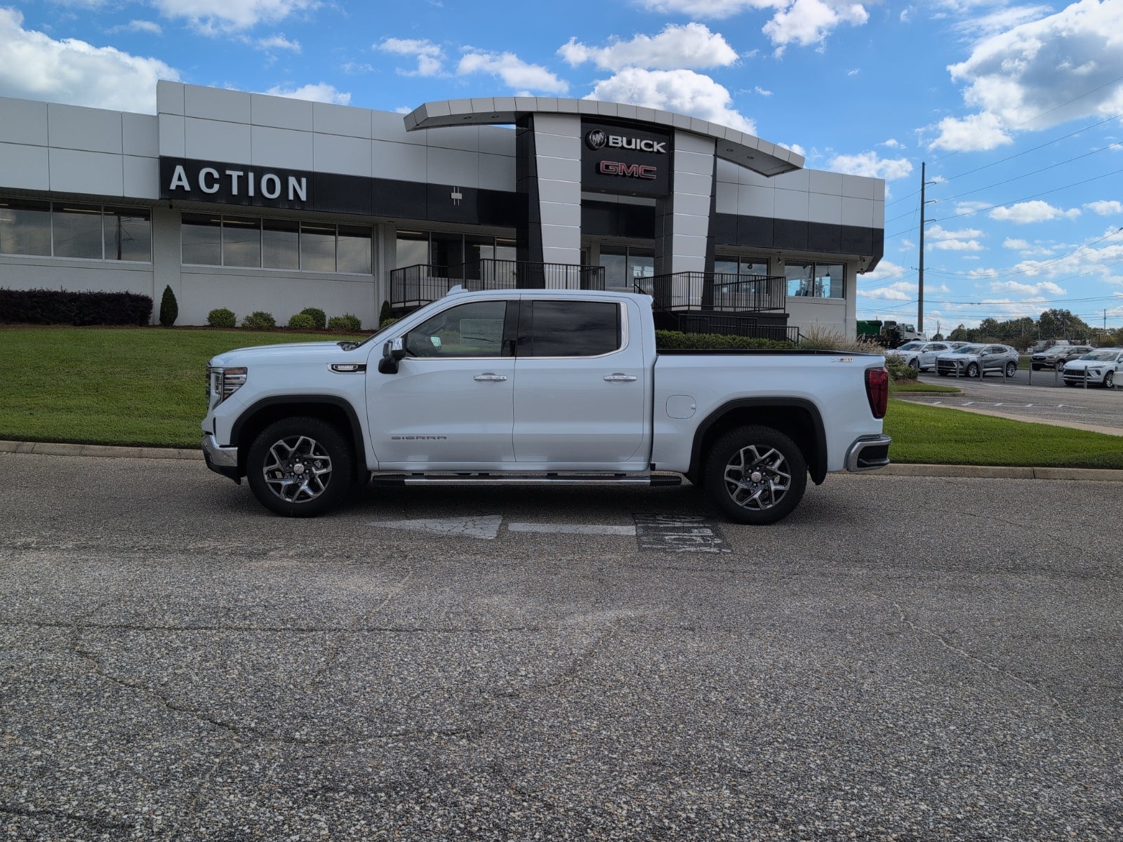 2026 GMC Sierra 1500 SLT