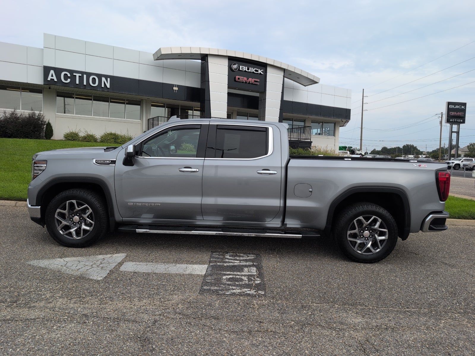 2023 GMC Sierra 1500 SLT