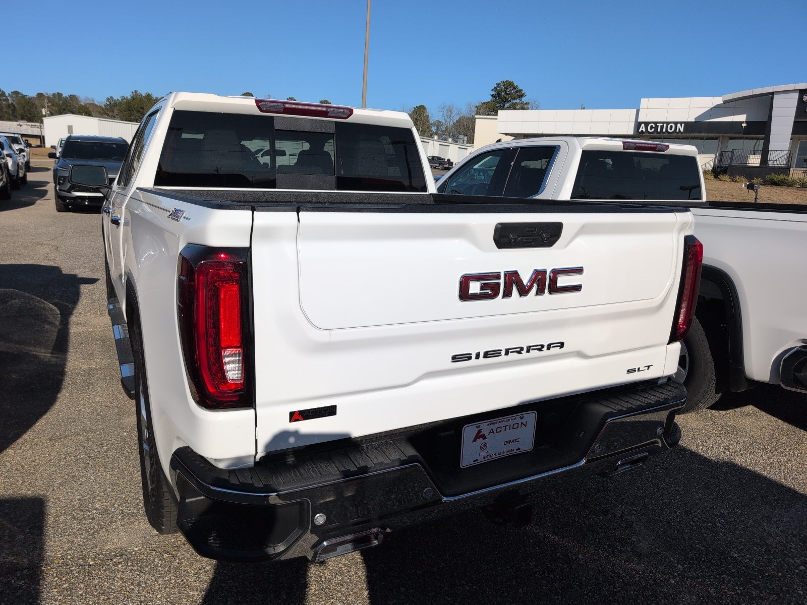 2025 GMC Sierra 1500 SLT