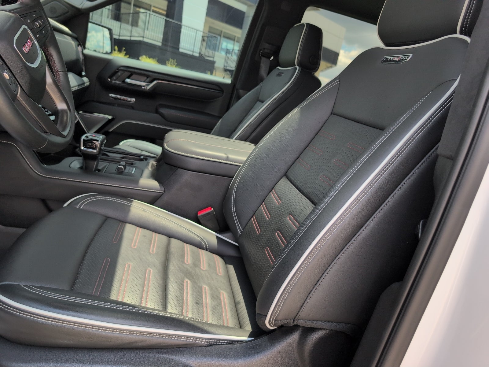 2025 GMC Sierra 1500 AT4X