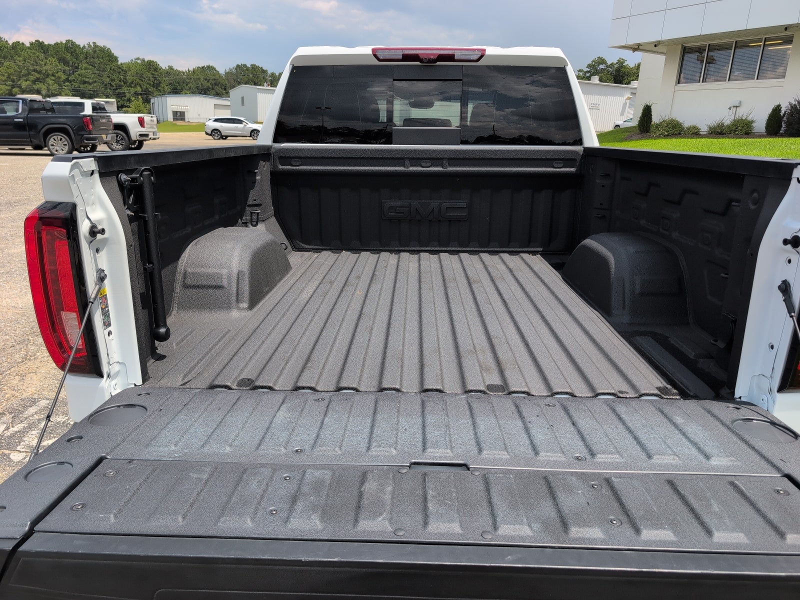 2025 GMC Sierra 1500 AT4X
