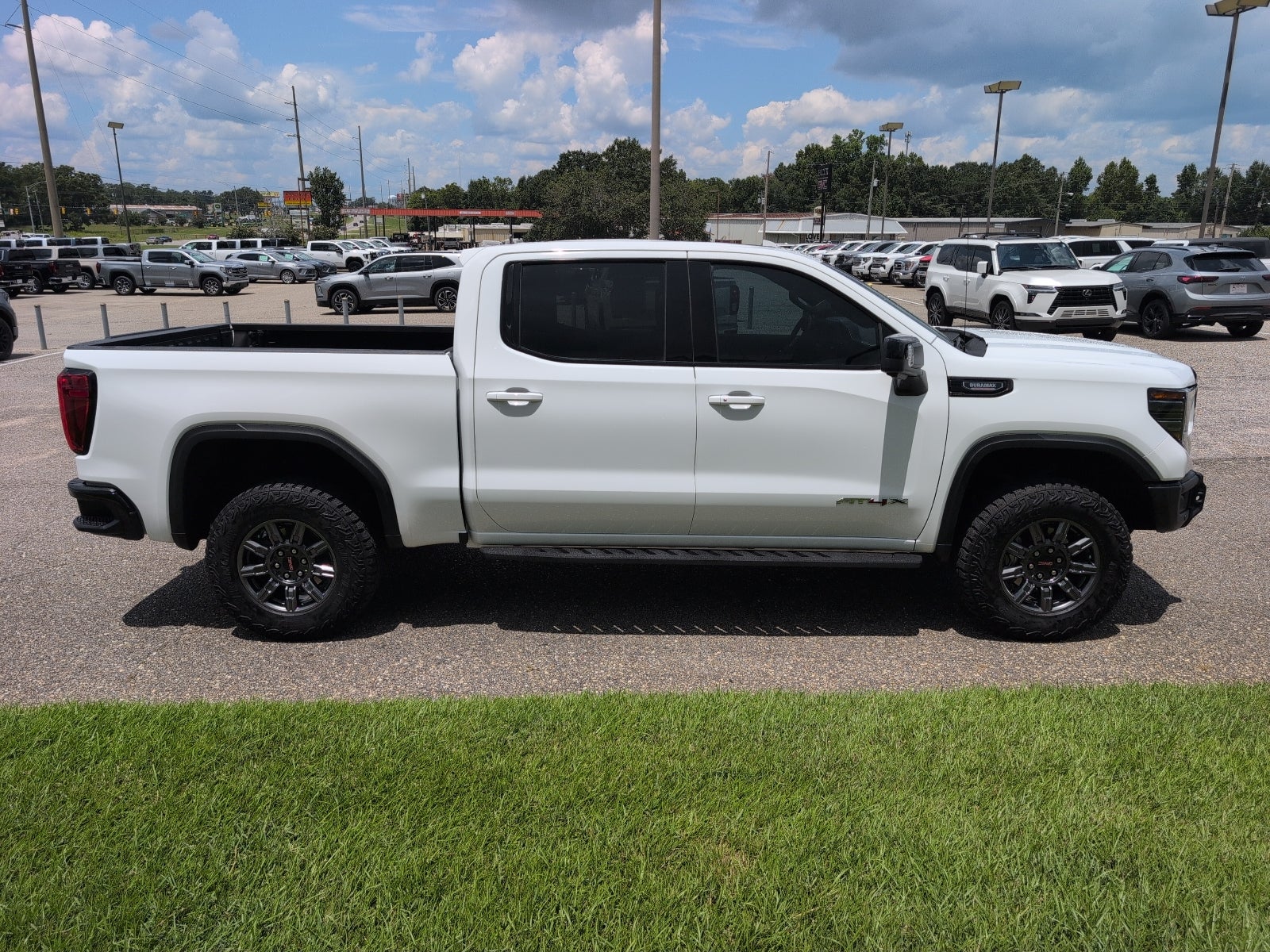 2025 GMC Sierra 1500 AT4X