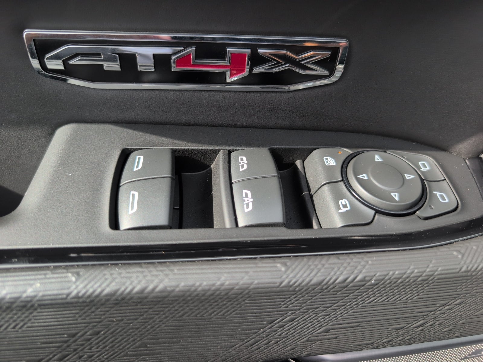 2024 GMC Sierra 1500 AT4X