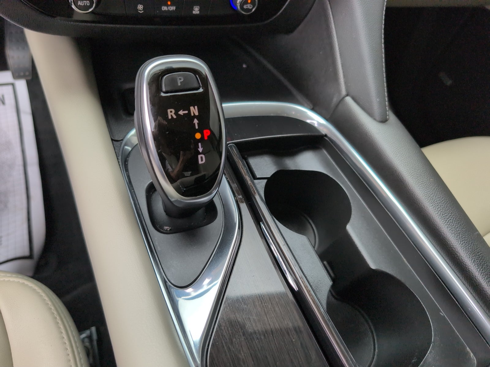 2020 Buick Enclave Essence