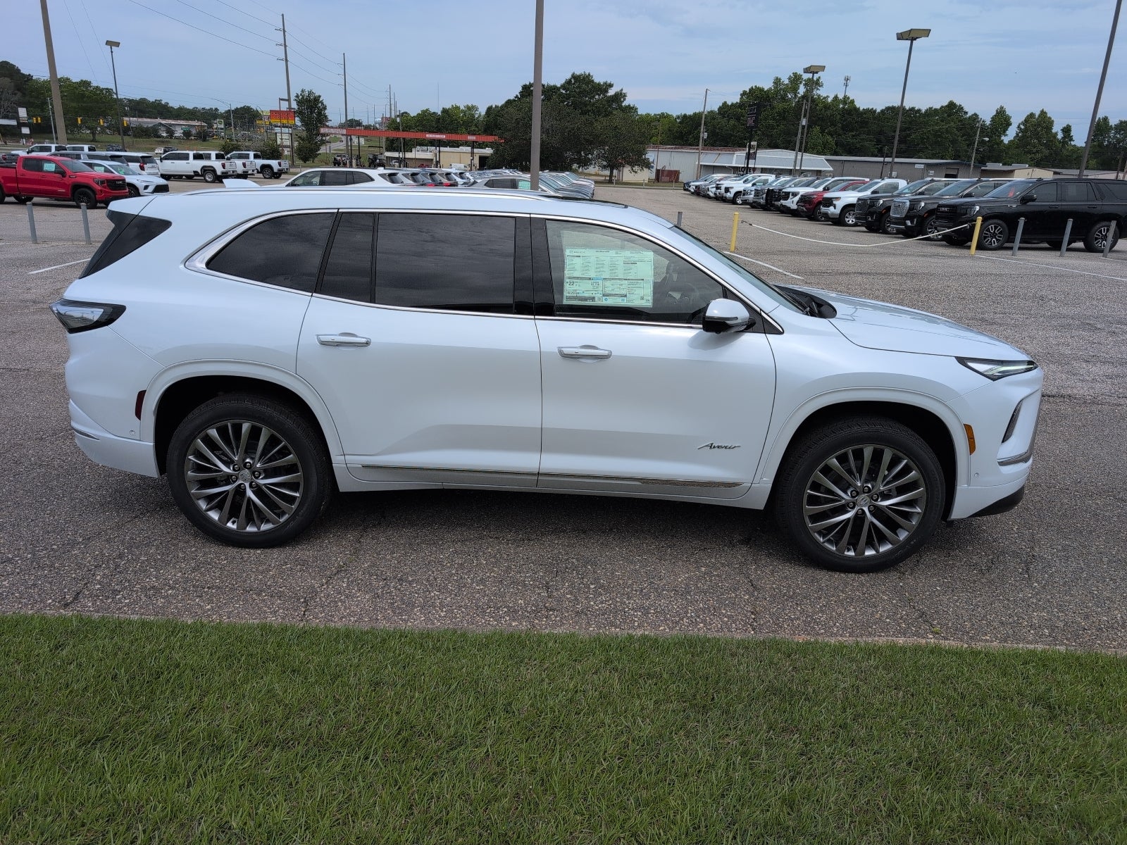 2026 Buick Enclave Avenir