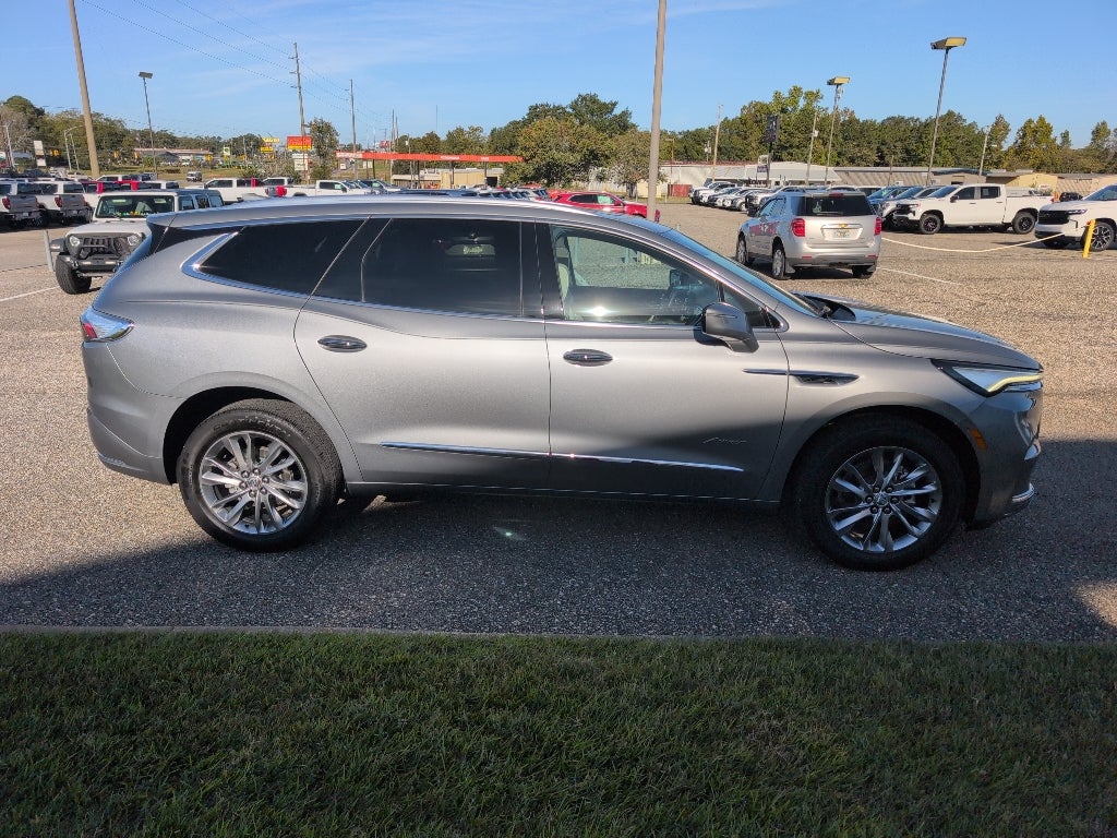 2023 Buick Enclave Avenir