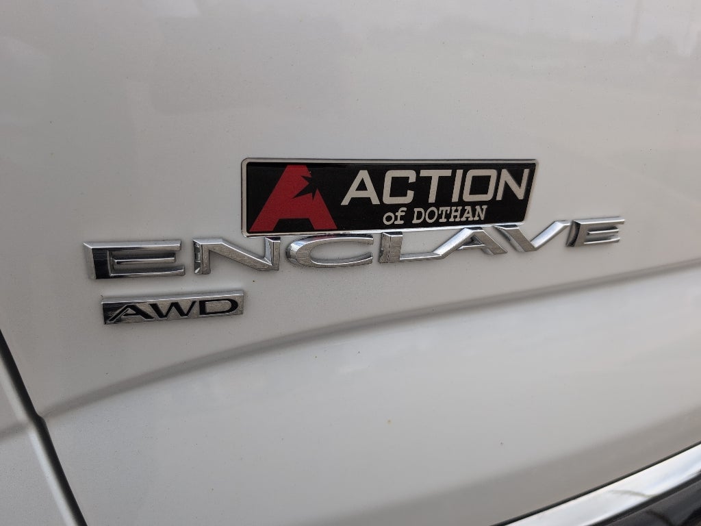 2022 Buick Enclave Essence