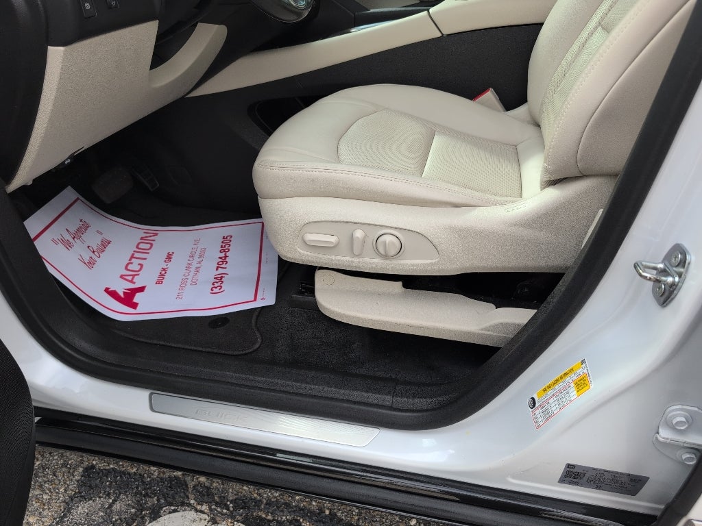 2022 Buick Enclave Essence