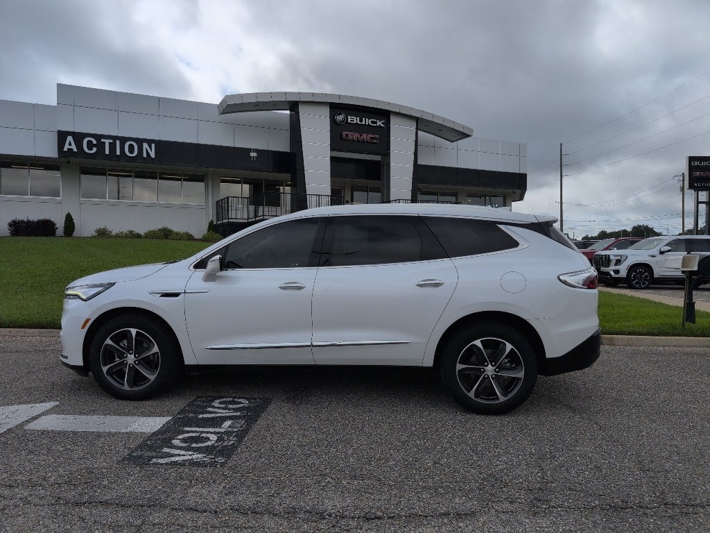2022 Buick Enclave Essence