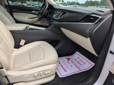 2022 Buick Enclave Essence